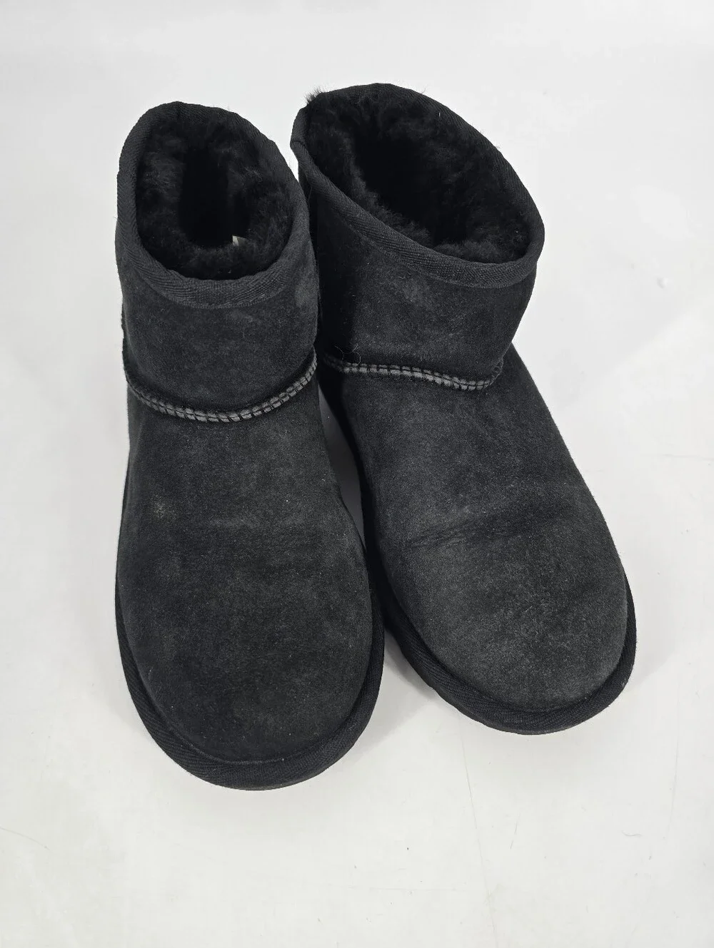 UGG Classic Mini II Boots Black Kids Size 5